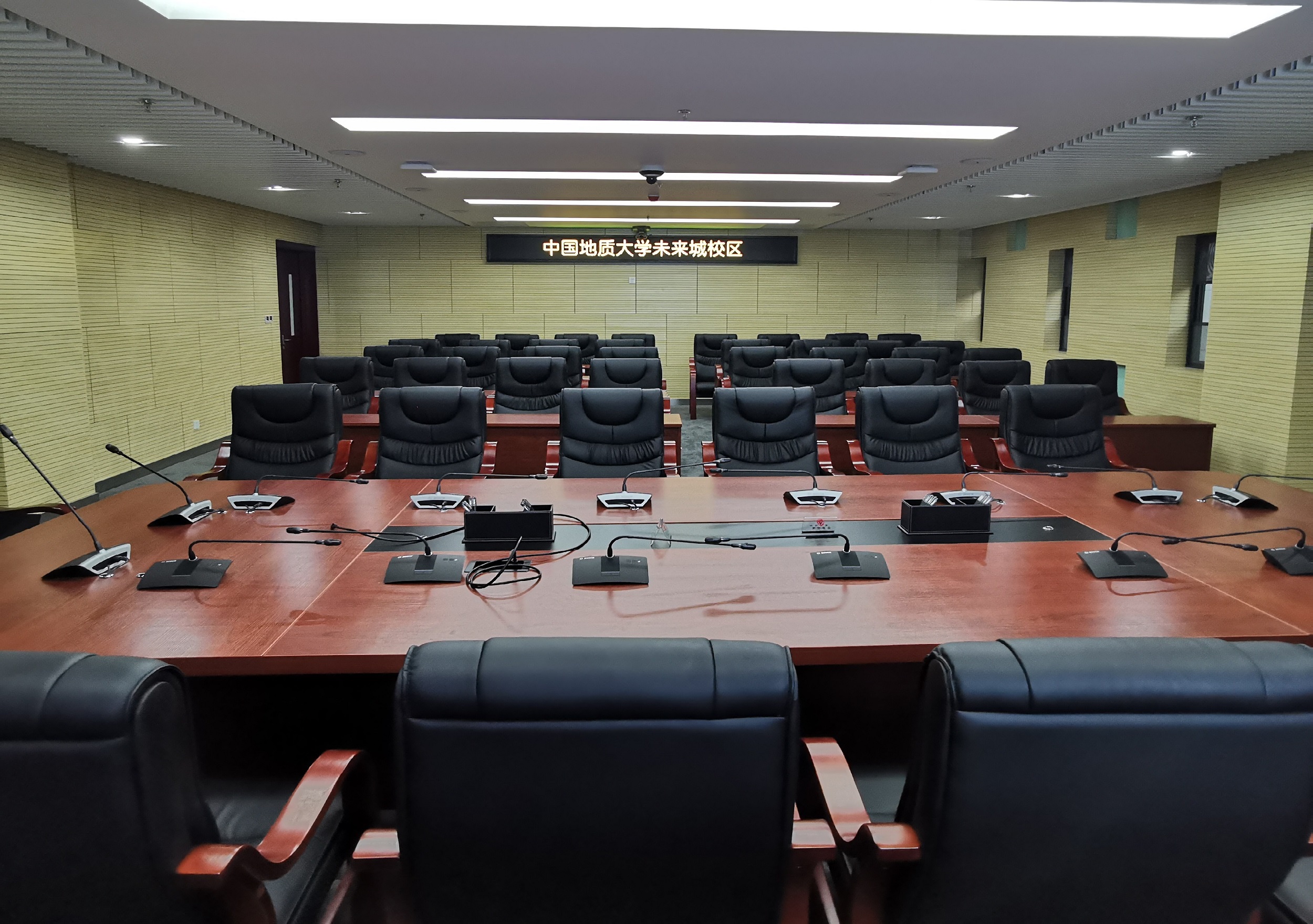 1569750266535066710.jpg 教服 2F 227 視頻會(huì)議室 4.jpg